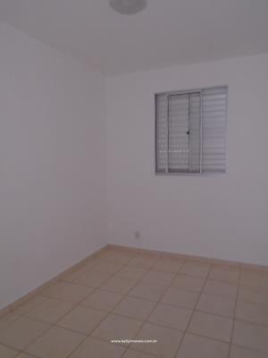 Apartamento à venda com 2 quartos, 60m² - Foto 5