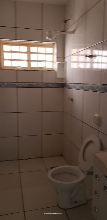 Casa à venda com 2 quartos, 70m² - Foto 11