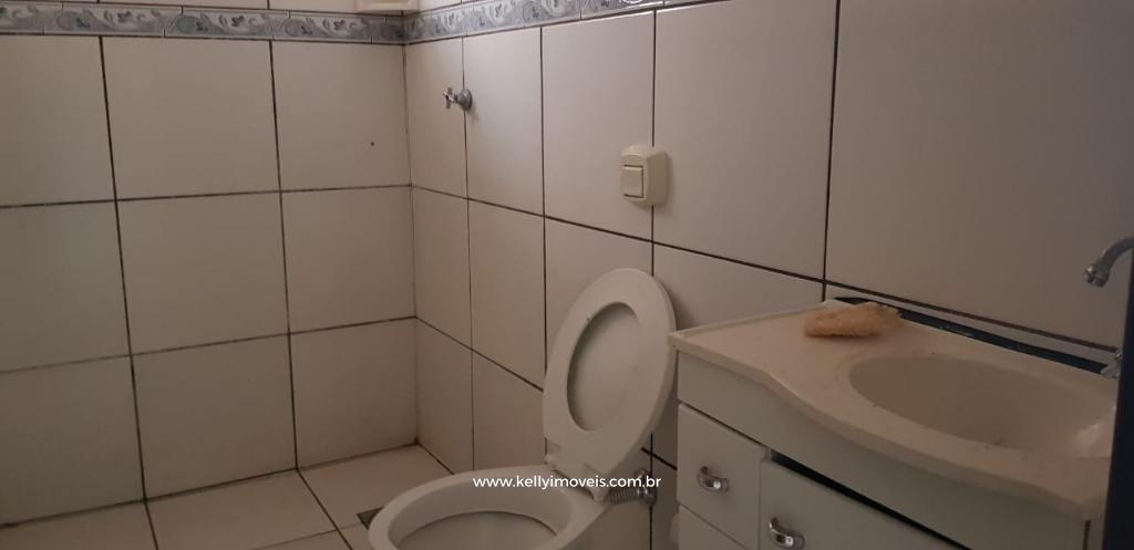 Casa à venda com 2 quartos, 70m² - Foto 3