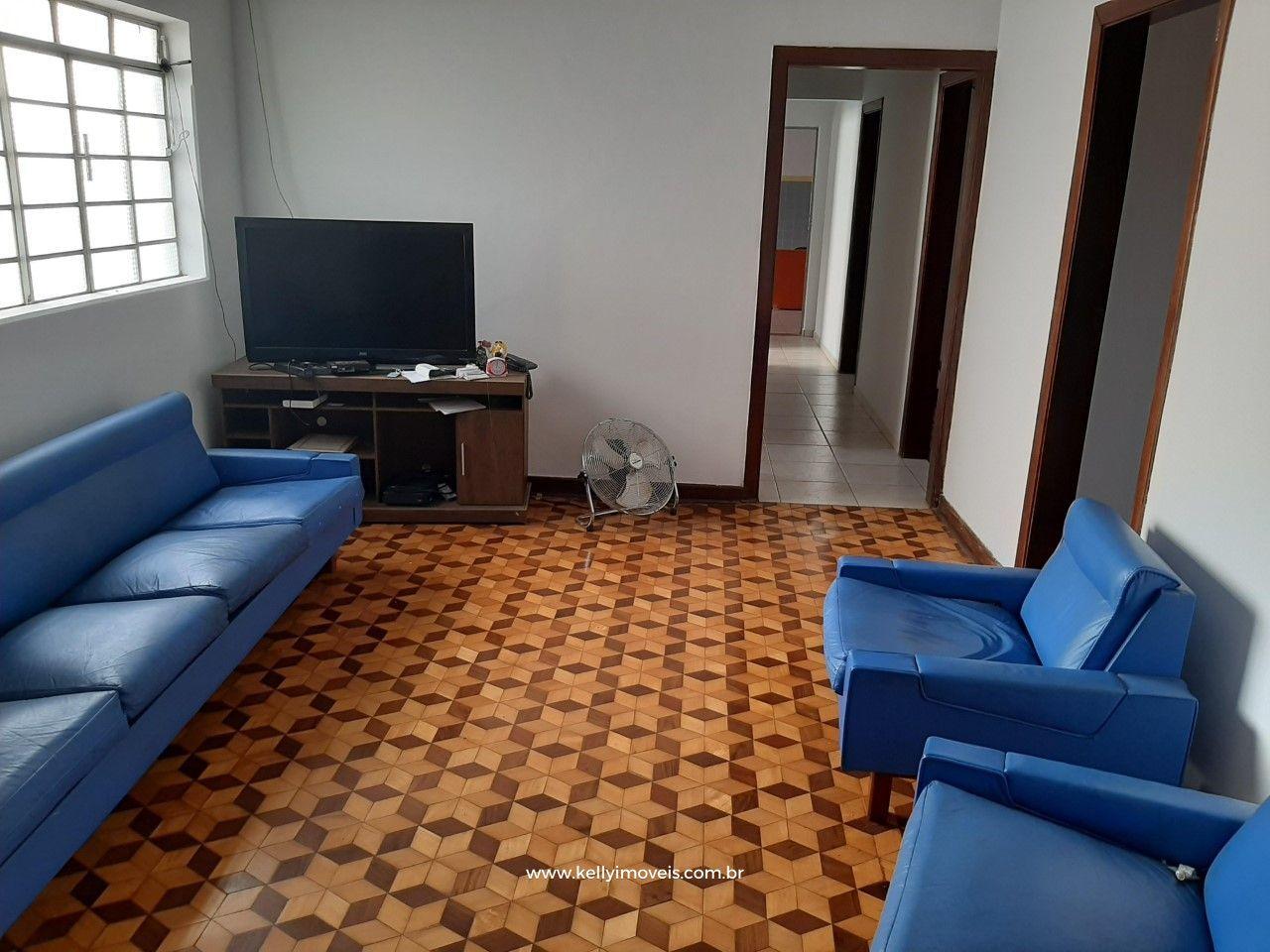 Casa à venda com 5 quartos, 300m² - Foto 2