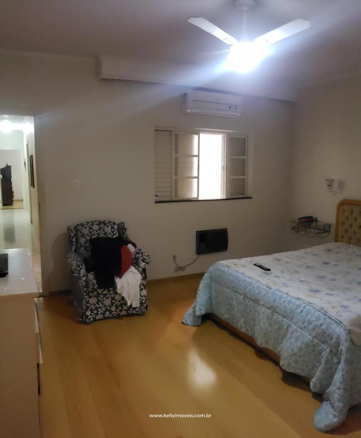 Casa à venda com 3 quartos, 297m² - Foto 43