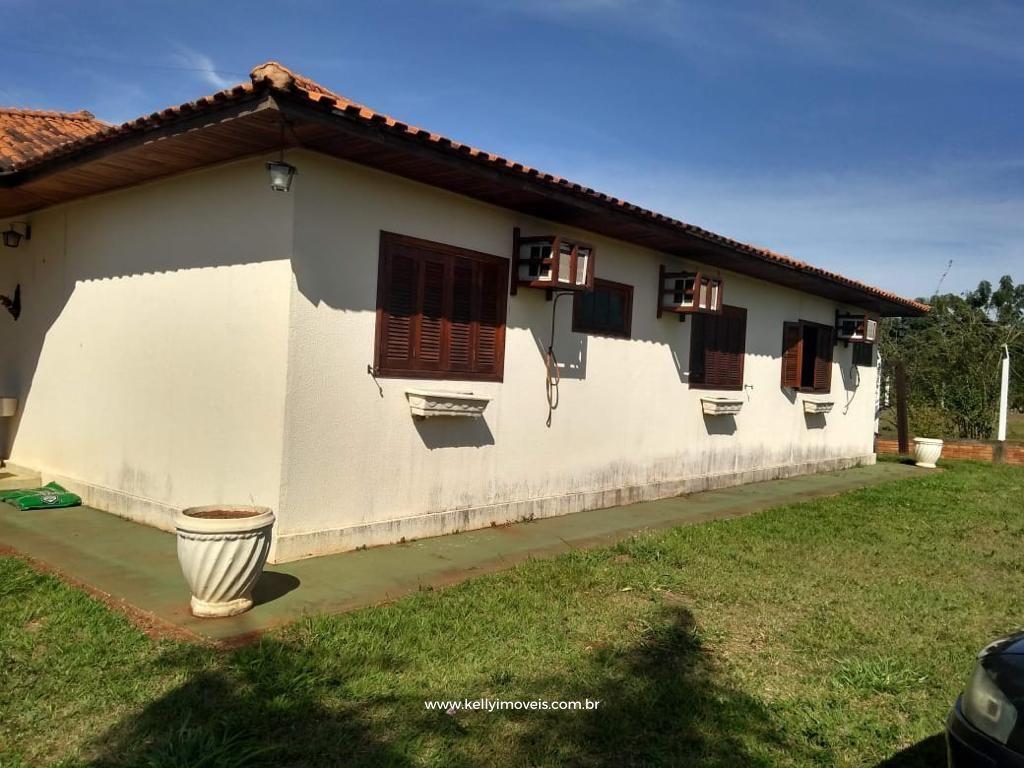 Chácara à venda com 3 quartos, 158m² - Foto 2