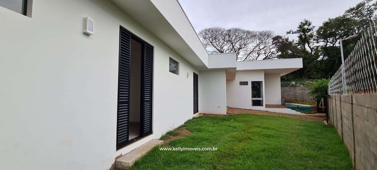 Casa à venda com 4 quartos, 33m² - Foto 2