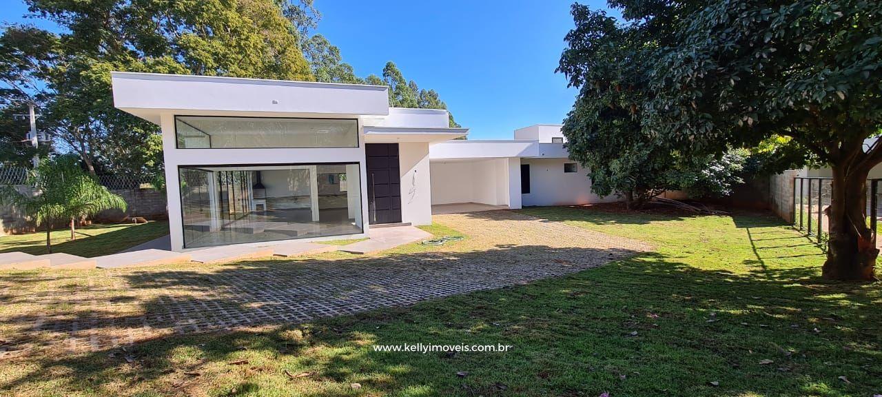 Casa à venda com 3 quartos, 33m² - Foto 1