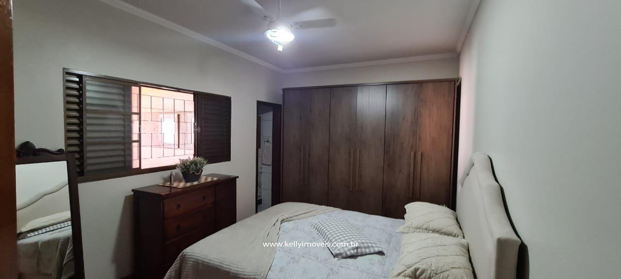 Casa à venda com 3 quartos, 252m² - Foto 17