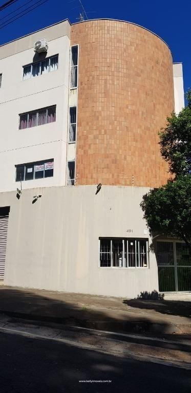 Apartamento à venda com 2 quartos, 75m² - Foto 2