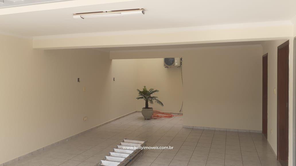 Casa à venda com 3 quartos, 189m² - Foto 4