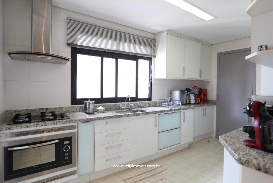 Apartamento à venda com 3 quartos, 237m² - Foto 8