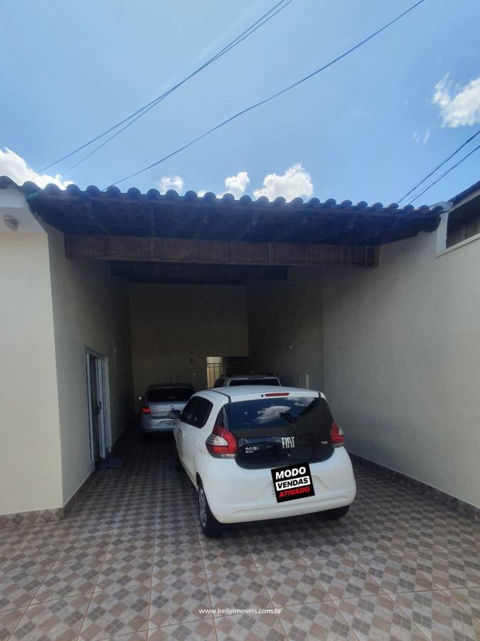 Casa à venda com 4 quartos, 300m² - Foto 3