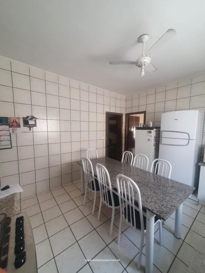 Casa à venda com 4 quartos, 300m² - Foto 23