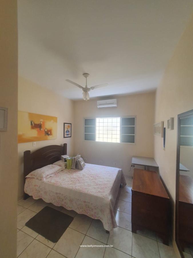 Casa à venda com 4 quartos, 300m² - Foto 28