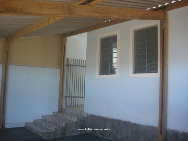 Casa à venda com 2 quartos, 100m² - Foto 1