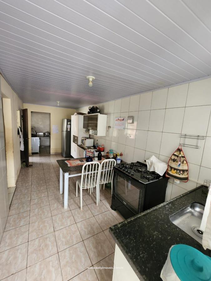 Casa à venda com 3 quartos, 110m² - Foto 4