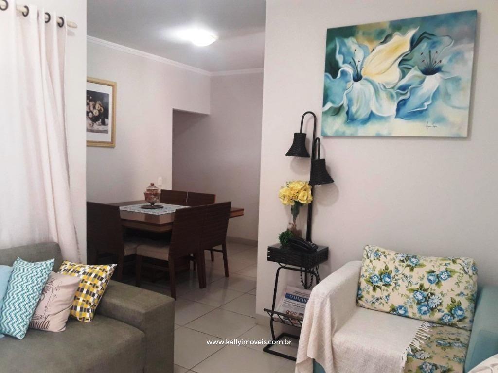 Casa à venda com 3 quartos, 91m² - Foto 1