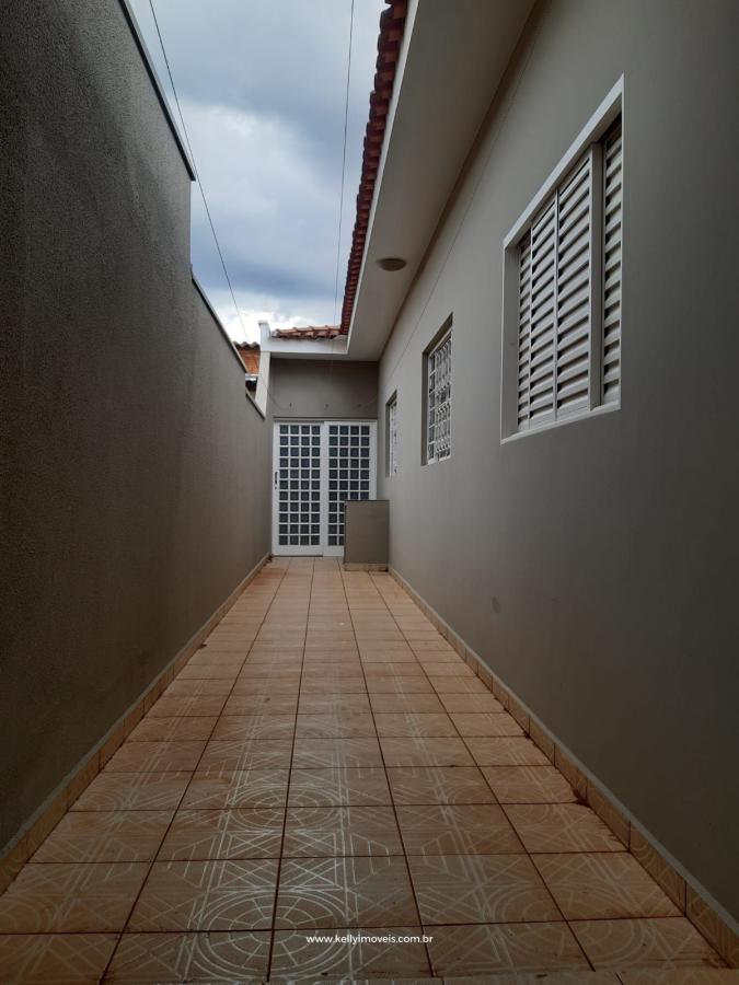 Casa à venda com 3 quartos, 172m² - Foto 5