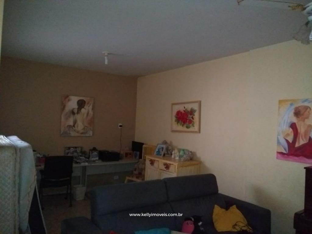 Casa à venda com 3 quartos, 200m² - Foto 4