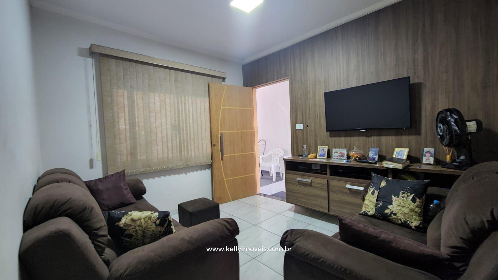 Casa à venda com 4 quartos, 300m² - Foto 1