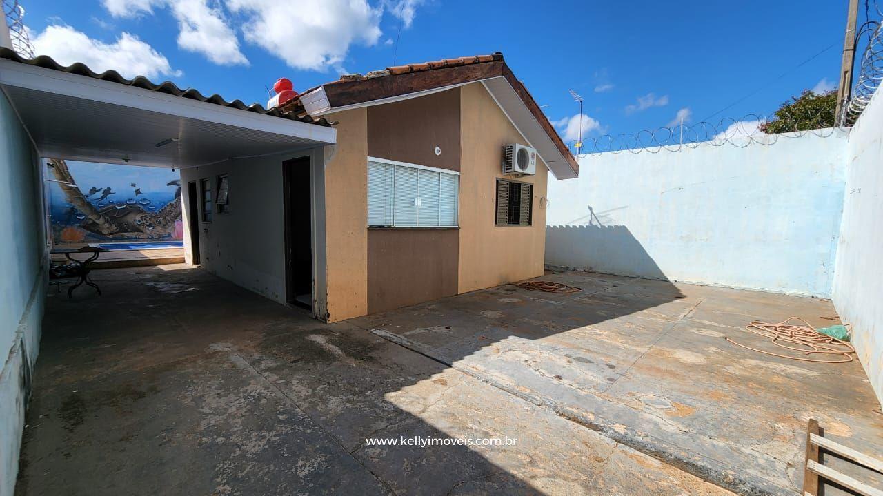 Casa à venda com 2 quartos, 200m² - Foto 3