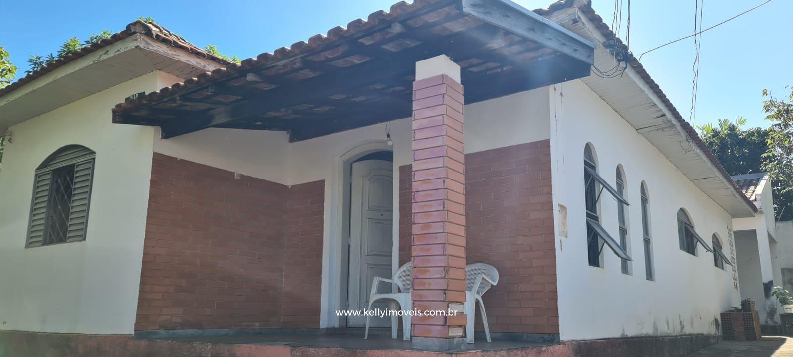 Casa à venda com 3 quartos, 242m² - Foto 2