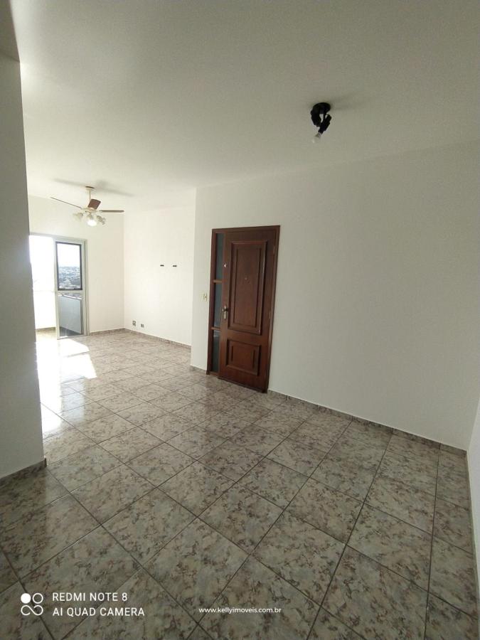 Apartamento à venda com 3 quartos, 138m² - Foto 3