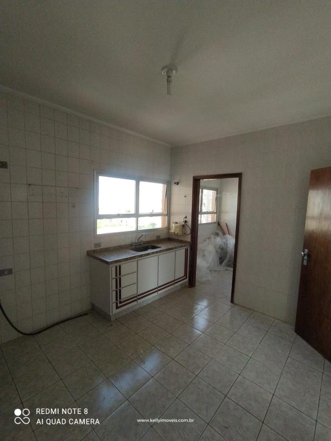 Apartamento à venda com 3 quartos, 138m² - Foto 6