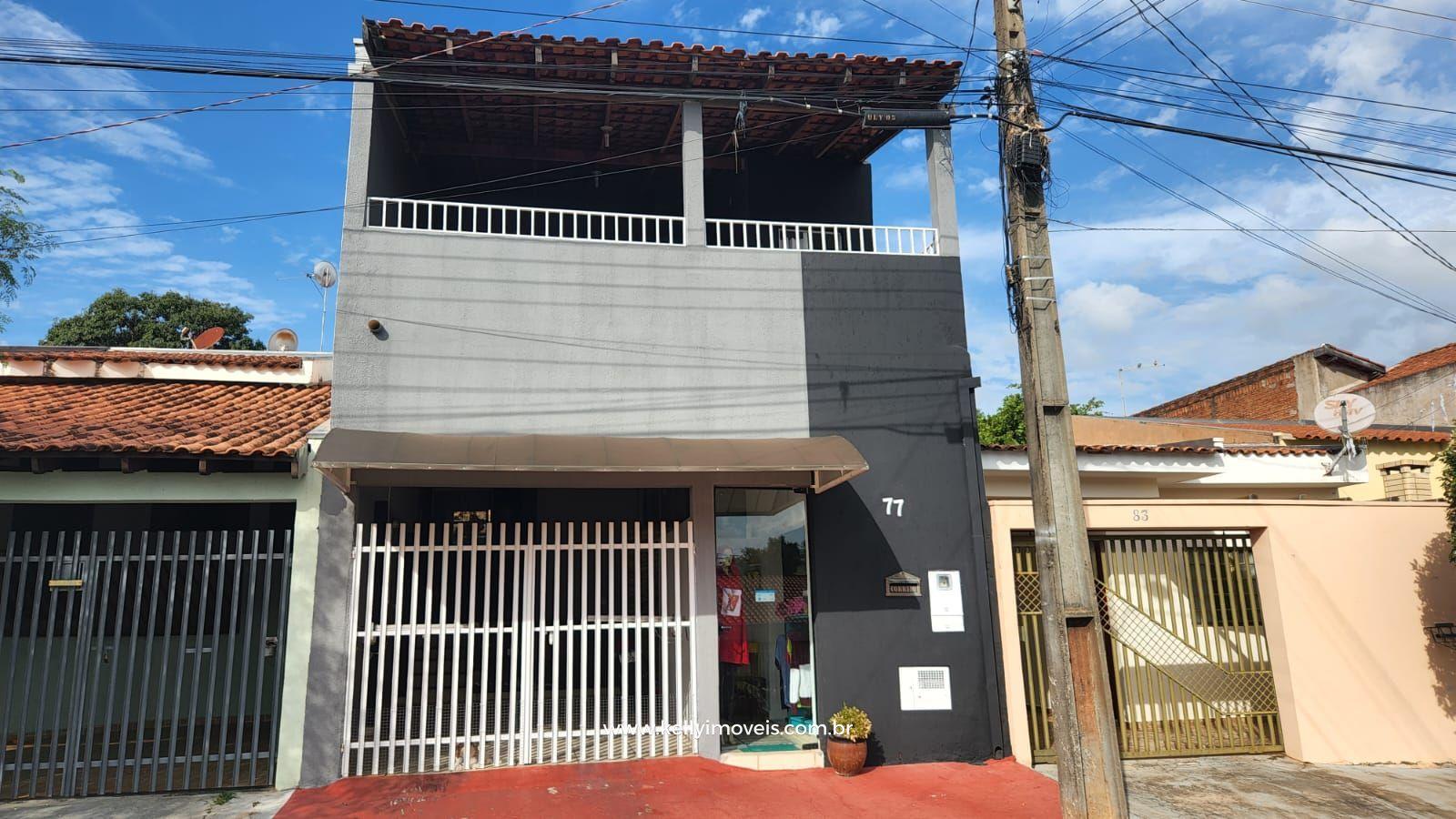 Casa à venda com 3 quartos, 250m² - Foto 2