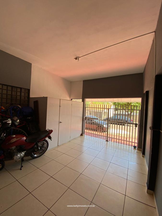 Casa à venda com 3 quartos, 250m² - Foto 17