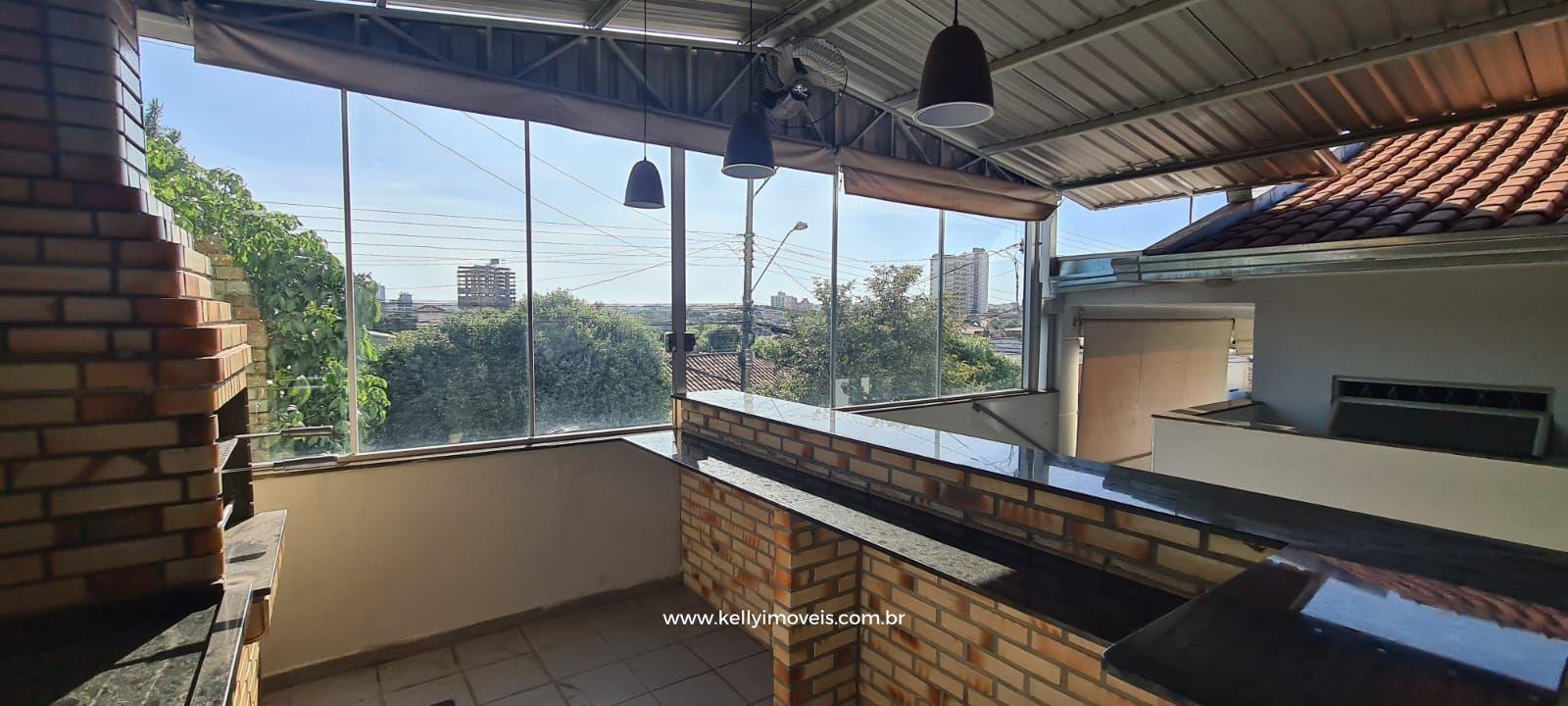 Casa à venda com 3 quartos, 242m² - Foto 9