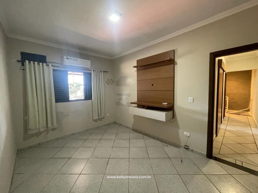 Casa à venda com 3 quartos, 252m² - Foto 3