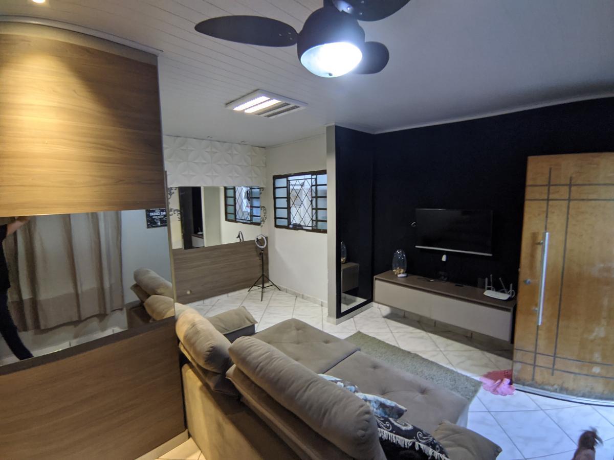 Casa à venda com 4 quartos, 135m² - Foto 2