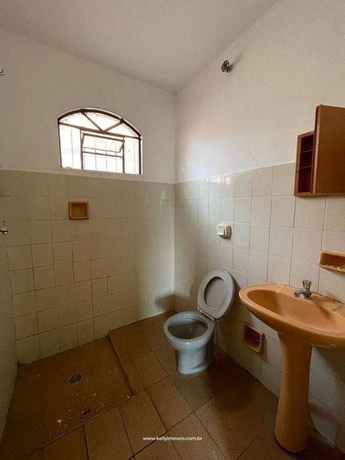 Casa à venda com 3 quartos, 241m² - Foto 9