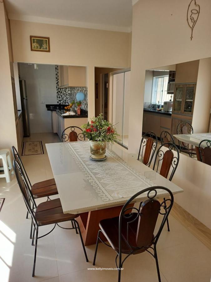 Casa à venda com 3 quartos, 200m² - Foto 5