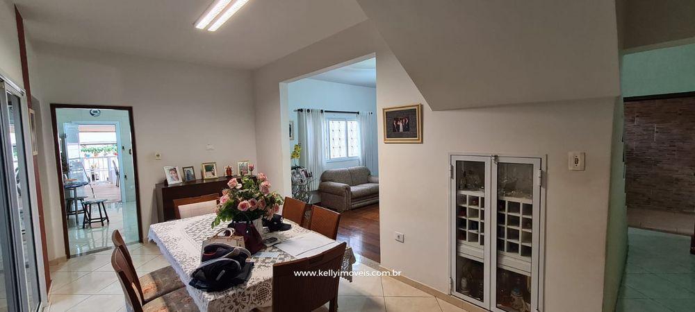 Casa à venda com 3 quartos, 383m² - Foto 4