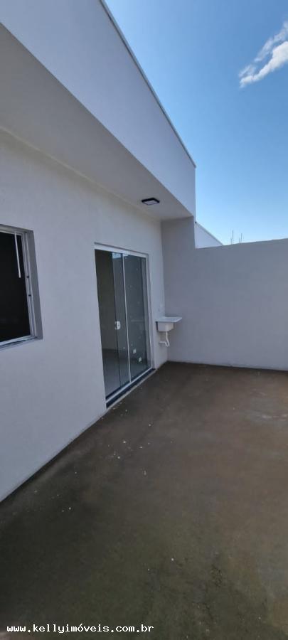 Casa à venda com 2 quartos, 69m² - Foto 9