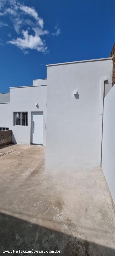 Casa à venda com 2 quartos, 69m² - Foto 8