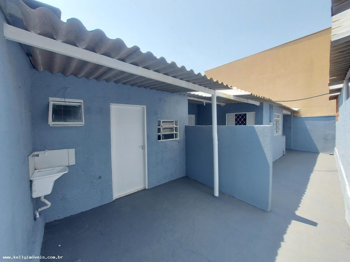 Casa à venda com 2 quartos, 300m² - Foto 17