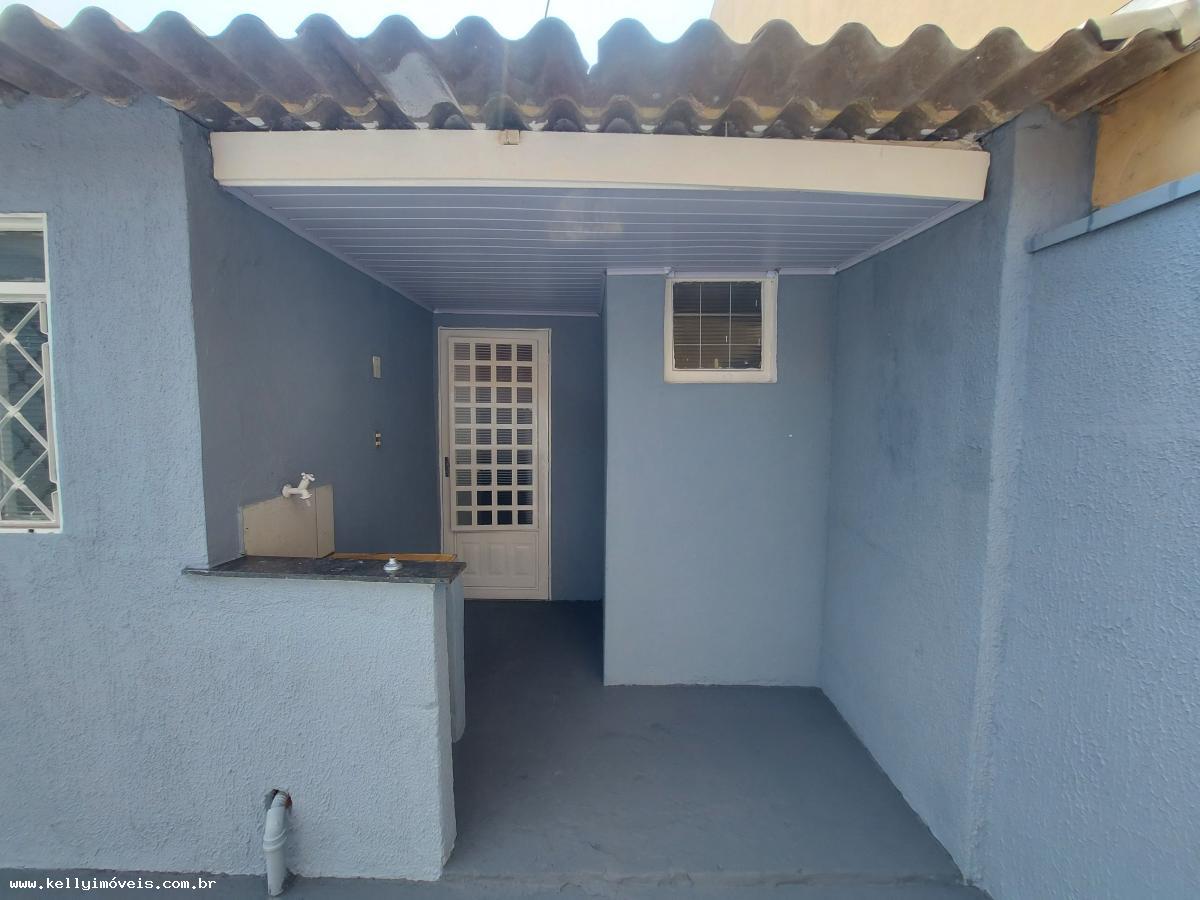 Casa à venda com 2 quartos, 300m² - Foto 2