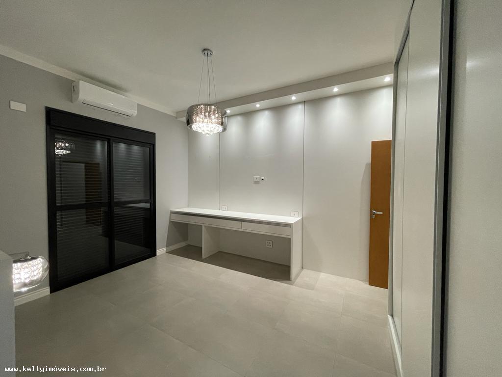 Casa de Condomínio à venda com 3 quartos, 197m² - Foto 19