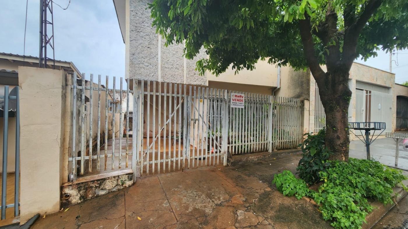 Casa à venda com 3 quartos, 172m² - Foto 2