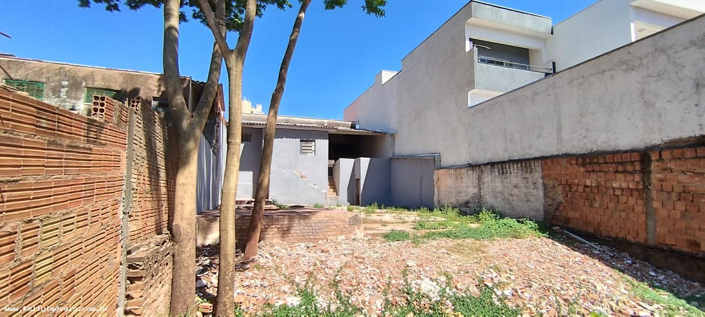 Casa à venda com 2 quartos, 440m² - Foto 19