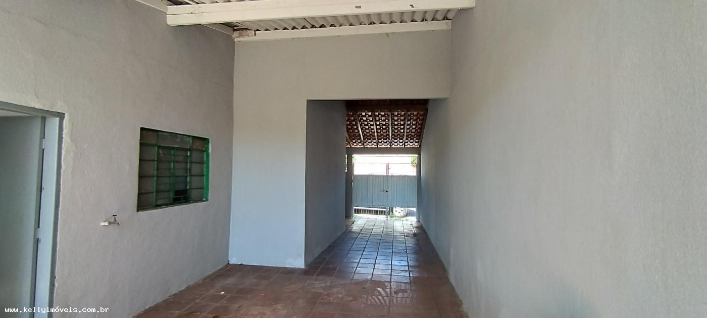 Casa à venda com 2 quartos, 440m² - Foto 3