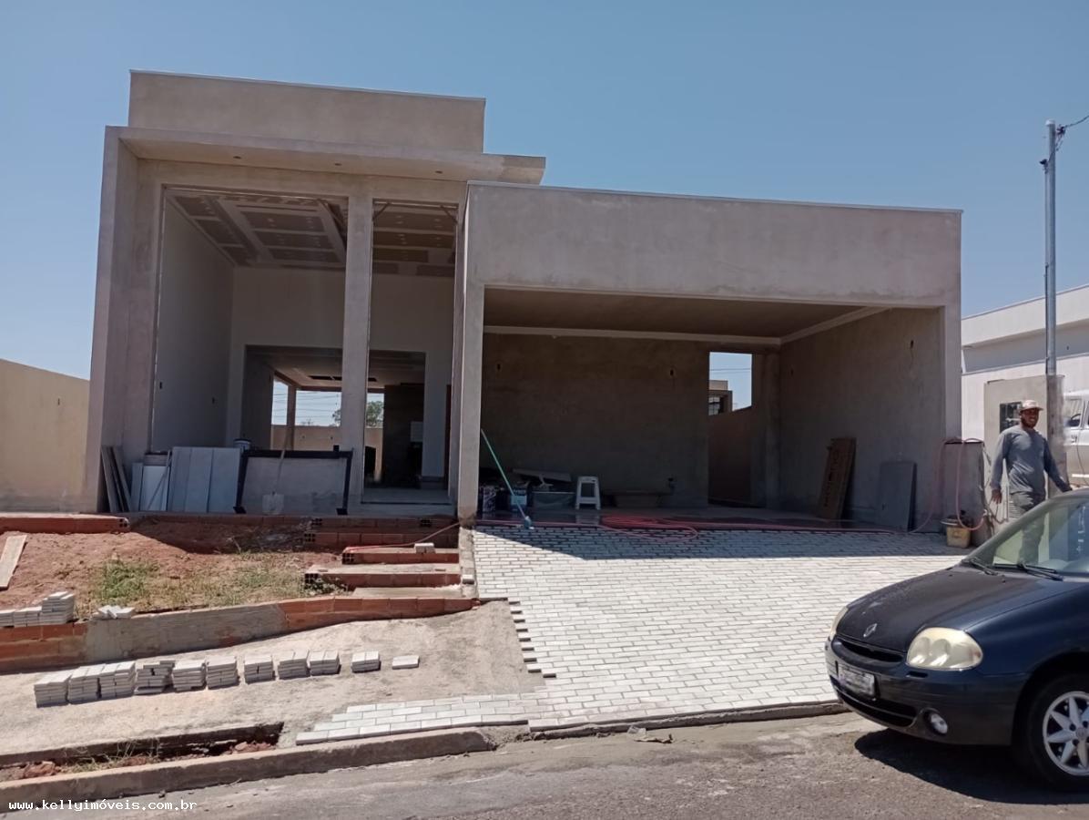 Casa de Condomínio à venda com 3 quartos, 300m² - Foto 1