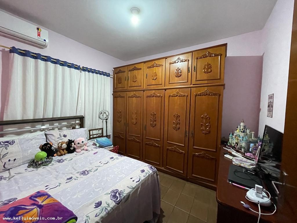 Casa à venda com 4 quartos, 200m² - Foto 9