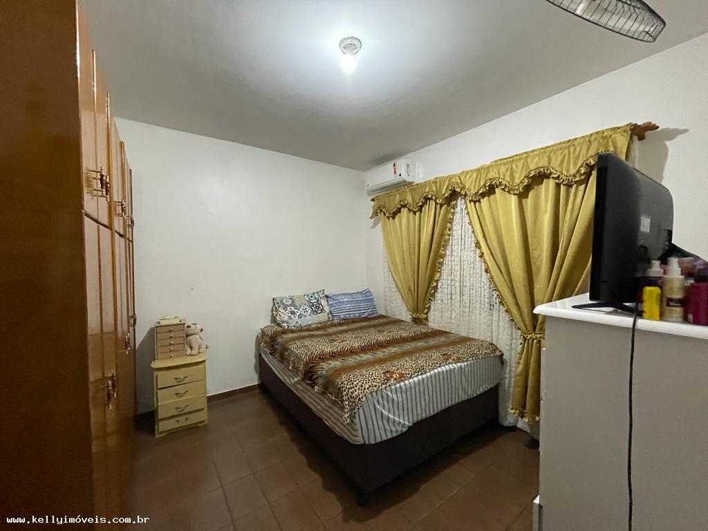 Casa à venda com 4 quartos, 200m² - Foto 10