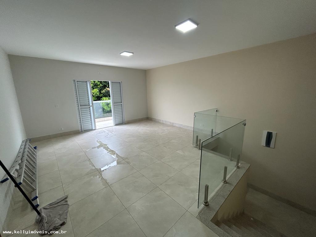 Casa à venda com 3 quartos, 250m² - Foto 4