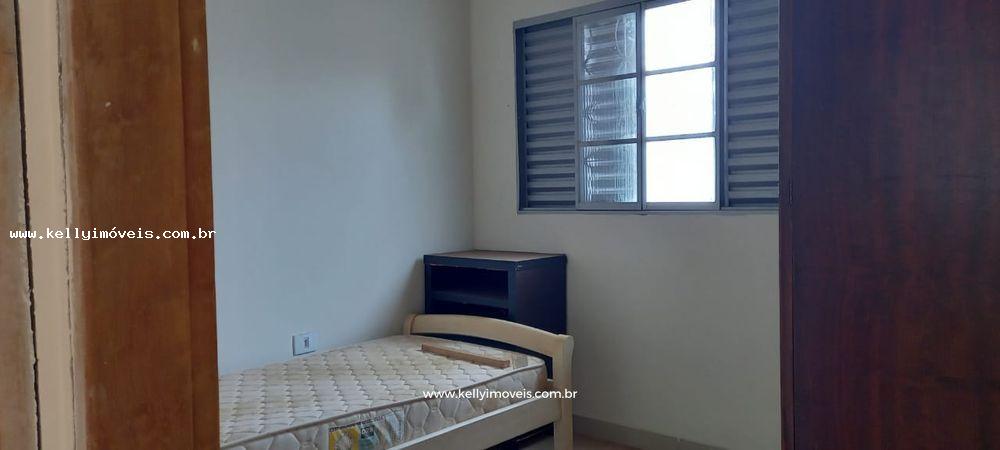 Casa para alugar com 3 quartos, 90m² - Foto 27