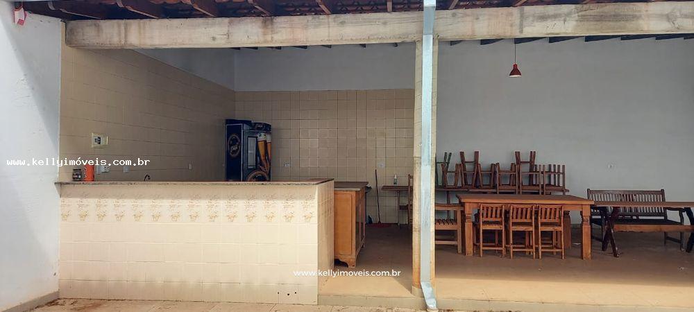 Casa para alugar com 3 quartos, 90m² - Foto 14