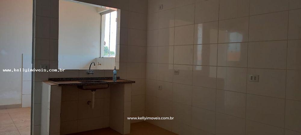 Casa para alugar com 3 quartos, 90m² - Foto 22