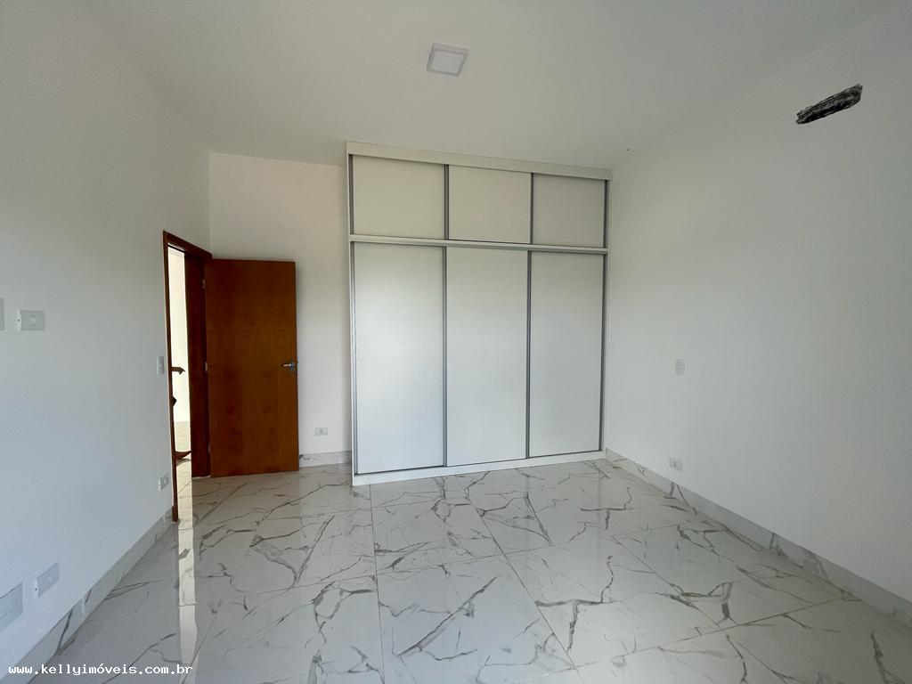 Casa à venda com 3 quartos, 240m² - Foto 24