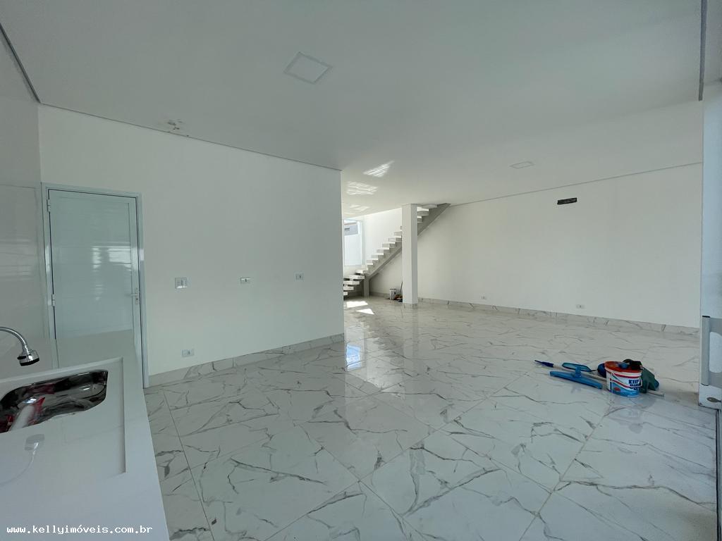 Casa à venda com 3 quartos, 240m² - Foto 9